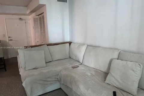 7501 E Treasure Dr # 2G, North Bay Village FL 33141