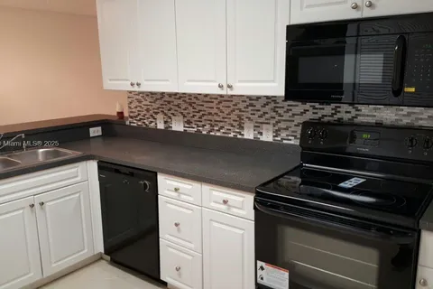 155 NW 96th Ter # 104, Pembroke Pines FL 33024