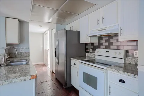 1312 N Quetzal Ct, Homestead FL 33035