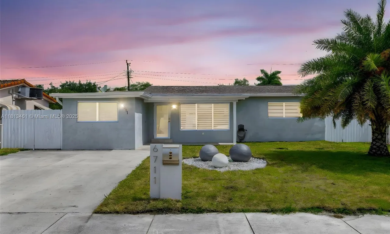 6711 Greene St # A, Hollywood FL 33024