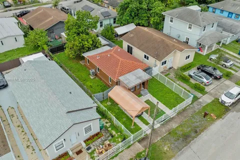 1883 NW 68th St # 1883, Miami FL 33147