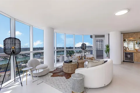 6301 Collins Ave # 1405, Miami Beach FL 33141