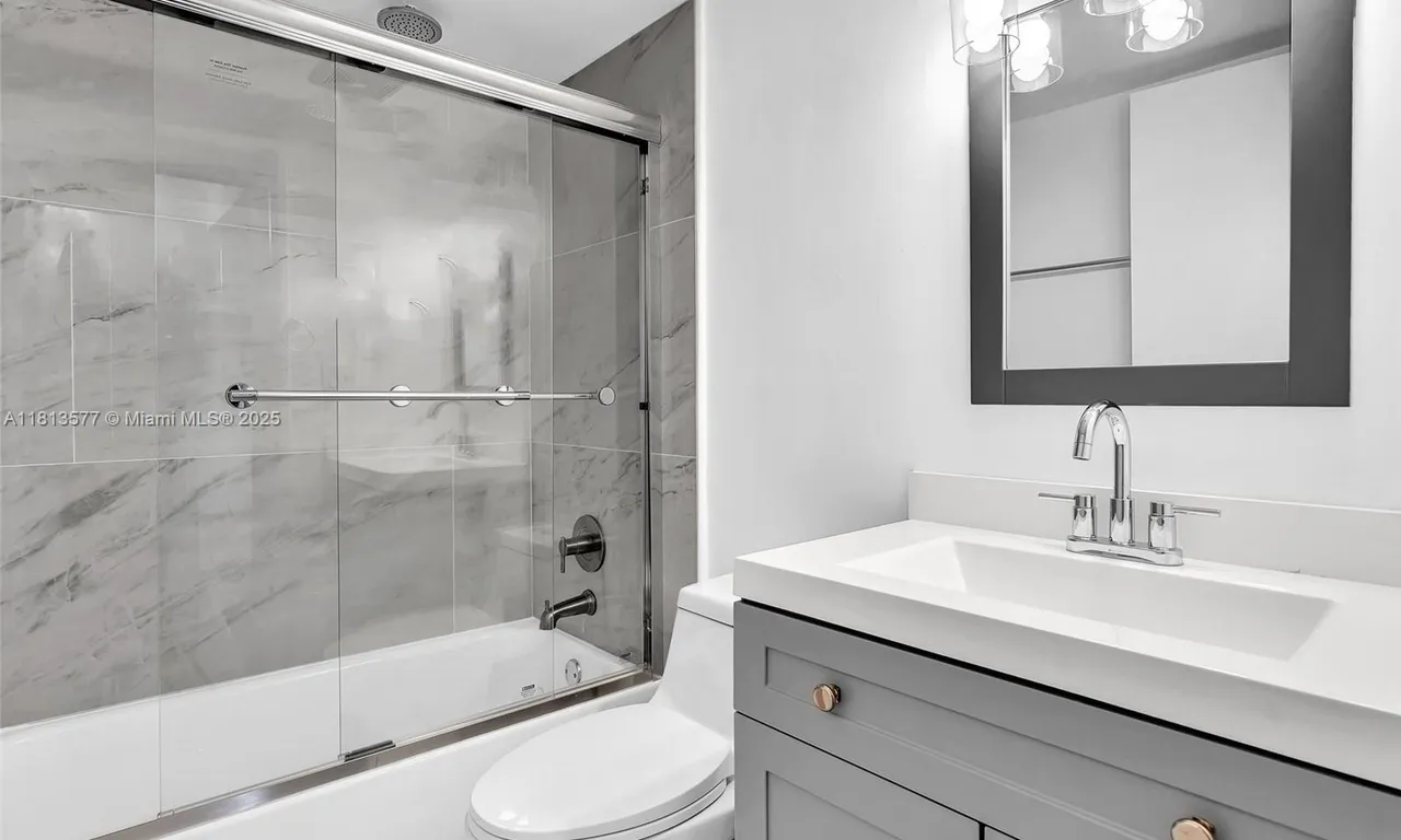 1740 NW N River Dr # 219, Miami FL 33125