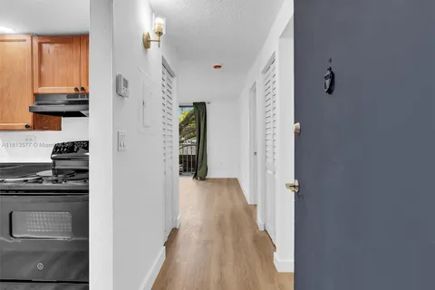 1740 NW N River Dr # 219, Miami FL 33125