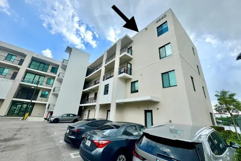 4640 NW 84th Ave # 41, Doral FL 33166