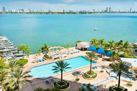 7601 E Treasure Dr # 1622, North Bay Village FL 33141