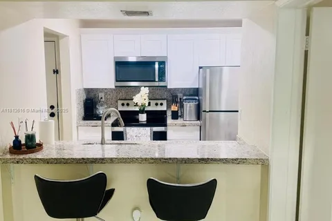 7035 NW 186th St # D108, Hialeah FL 33015