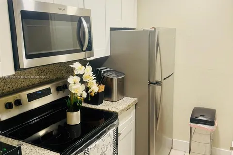 7035 NW 186th St # D108, Hialeah FL 33015