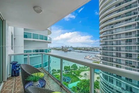 1800 N Bayshore # 2011, Miami FL 33132