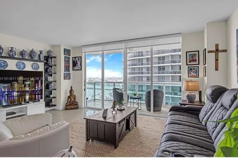 1800 N Bayshore # 2011, Miami FL 33132