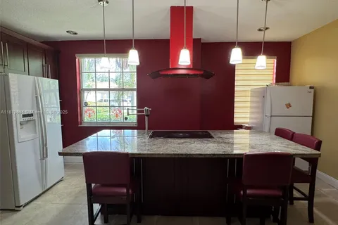 15048 SW 51st St, Davie FL 33331