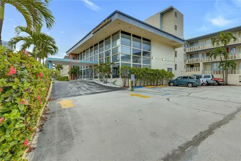 6484 Indian Creek Dr # 129, Miami Beach FL 33141