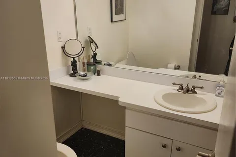 20100 W Country Club Dr # 508, Aventura FL 33180