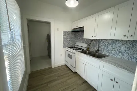 625 52nd St, West Palm Beach FL 33407