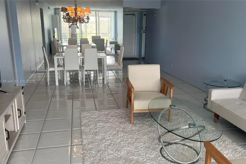 2671 S Course Dr # 403, Pompano Beach FL 33069