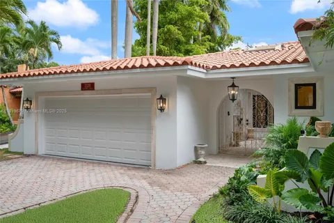 1320 Alhambra Cir, Coral Gables FL 33134
