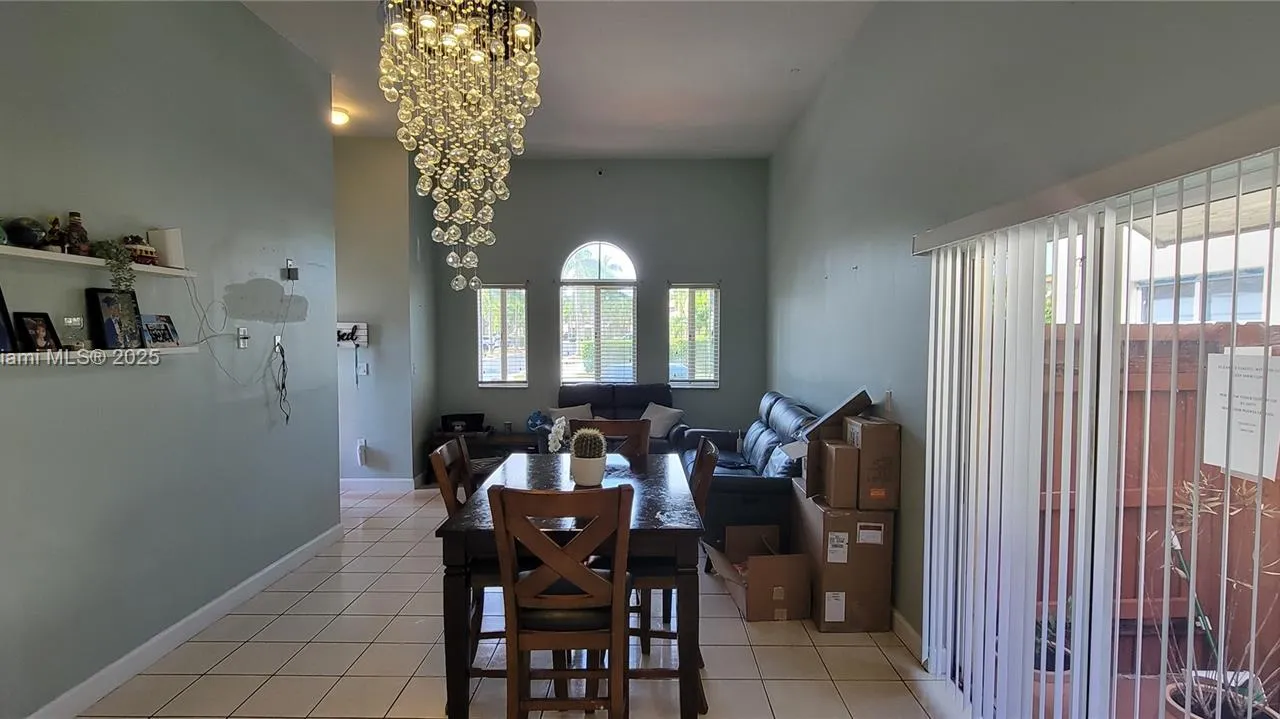 2501 NE 41st Ter, Homestead FL 33033