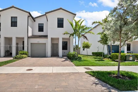 13132 SW 234 TER, Homestead FL 33032