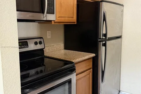 7429 SW 152nd Ave # 201, Miami FL 33193