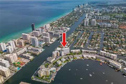 137 Golden Isles Dr # 1512, Hallandale Beach FL 33009