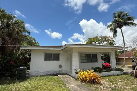 27 SW 5th St, Hallandale Beach FL 33009