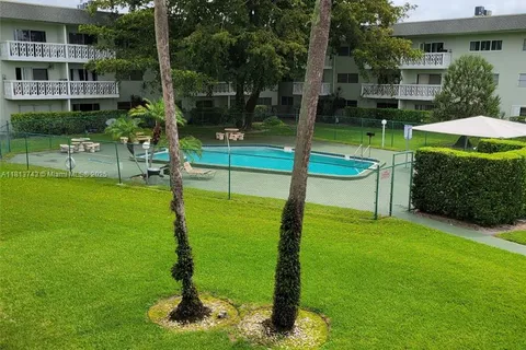 4200 NW 3rd Ct # 224, Plantation FL 33317