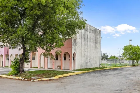 2756 NW 131st St, Opa-Locka FL 33054