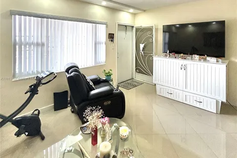 3200 NE 7th Ct # 306C, Pompano Beach FL 33062