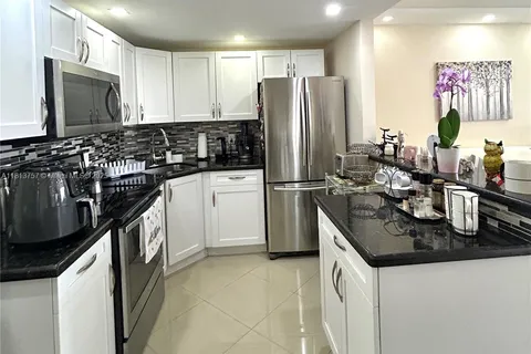 3200 NE 7th Ct # 306C, Pompano Beach FL 33062