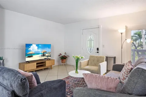 400 SE 31st St # 8, Fort Lauderdale FL 33316