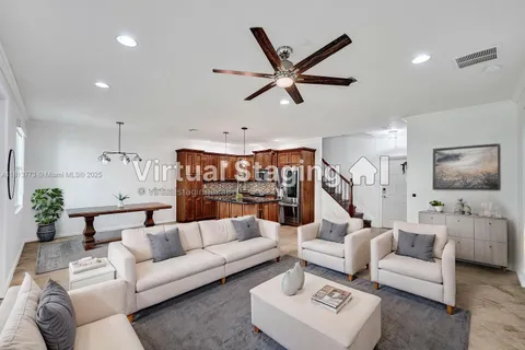 4284 Cascada Cir, Cooper City FL 33024