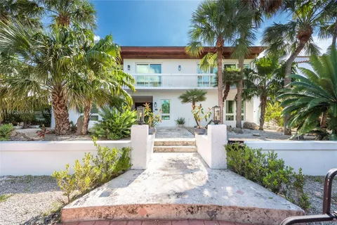 225 Harbor Dr, Key Biscayne FL 33149