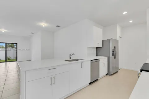 3050 Park Pl # 5838, Dania Beach FL 33312
