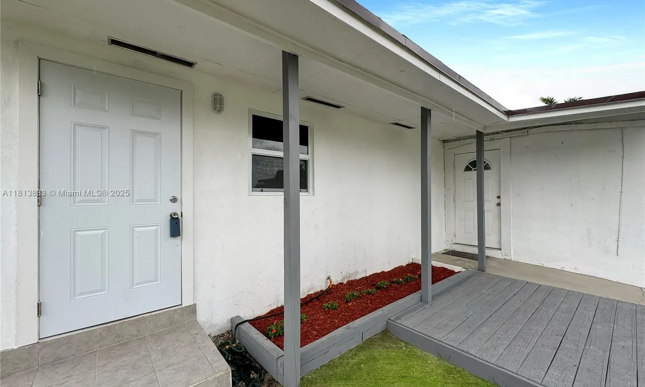 4133 SW 52nd St # 2, Dania Beach FL 33314