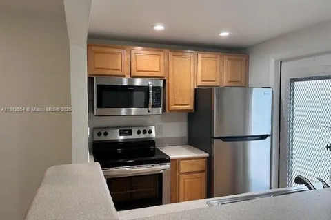 5050 Bayview Dr # 20, Fort Lauderdale FL 33308