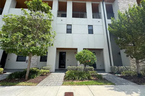 10419 NW 82nd St # 7, Doral FL 33178