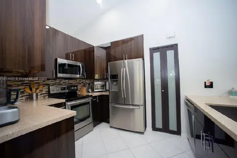 1353 Majesty Ter, Weston FL 33327