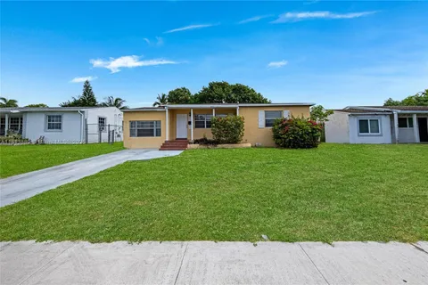 2431 Rodman St, Hollywood FL 33020