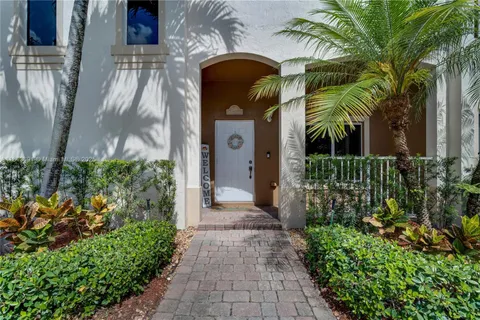 2376 SE 17th Ter, Homestead FL 33035