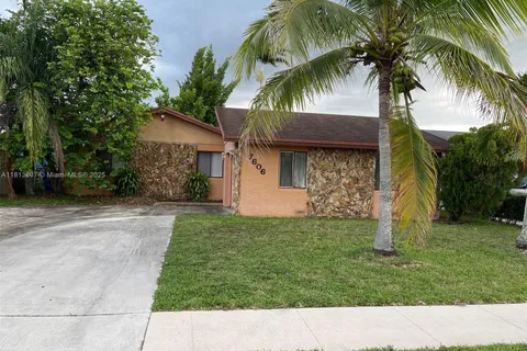 7606 SW 8th Ct, North Lauderdale FL 33068