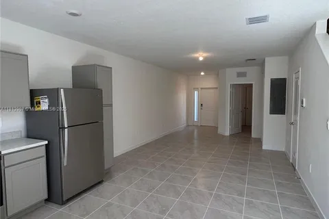 326 NE 1st Dr, Florida City FL 33034