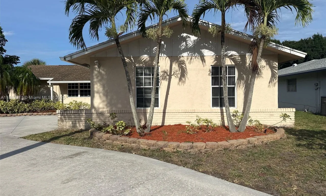 9802 N Military Trl, Palm Beach Gardens FL 33410