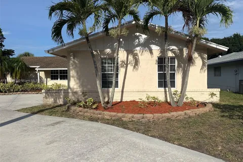 9802 N Military Trl, Palm Beach Gardens FL 33410