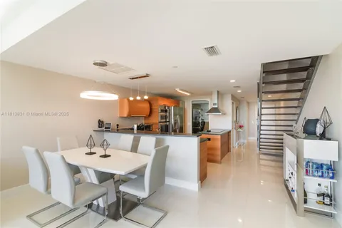2950 NE 188th St # 411, Aventura FL 33180