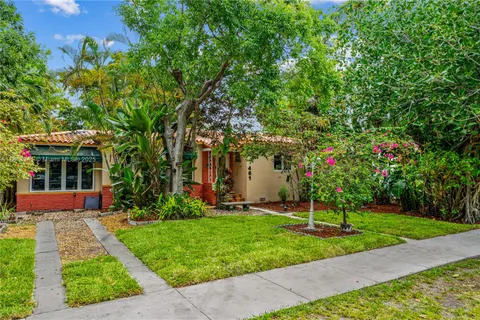 461 Morningside Dr, Miami Springs FL 33166