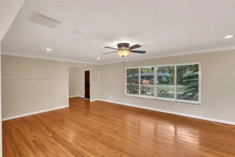 386 NE 99th St # 1, Miami Shores FL 33138