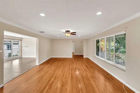 386 NE 99th St # 1, Miami Shores FL 33138
