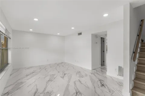 4162 SW 65th Ave # 84, Davie FL 33314