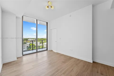 2678 Tigertail Ave # 909, Miami FL 33133