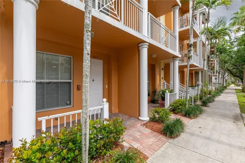 365 SW 13th # 365, Fort Lauderdale FL 33312